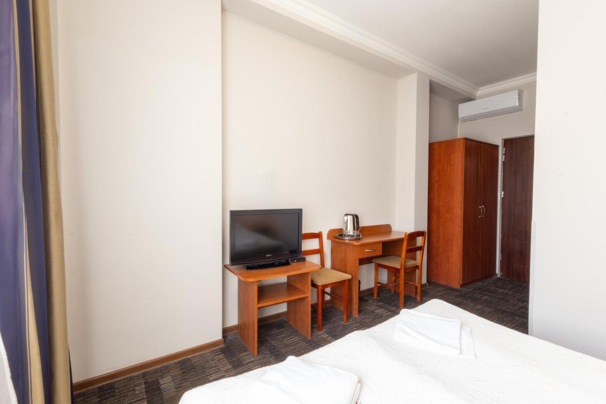 Noclegi Stadion Bed & Breakfast Warsaw Exterior photo