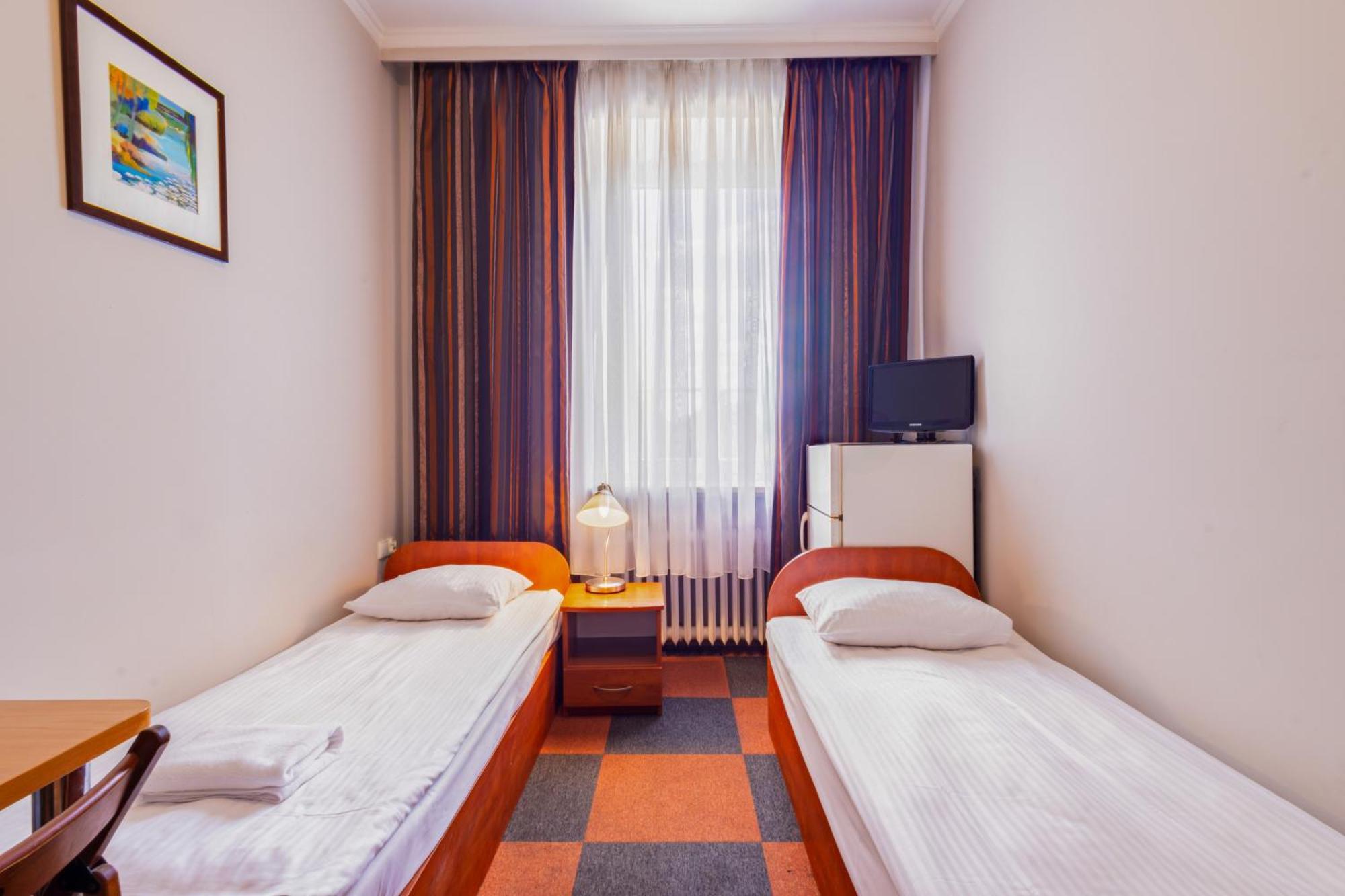 Noclegi Stadion Bed & Breakfast Warsaw Exterior photo