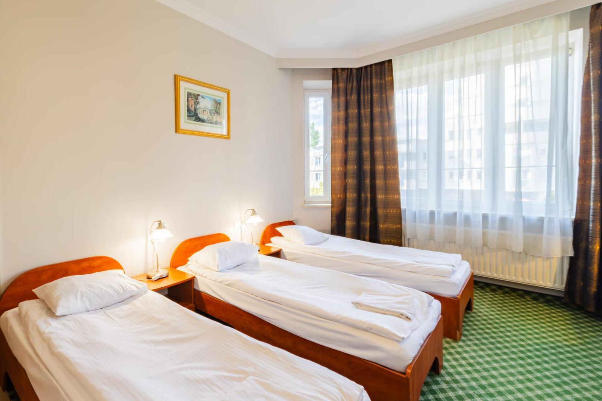 Noclegi Stadion Bed & Breakfast Warsaw Exterior photo