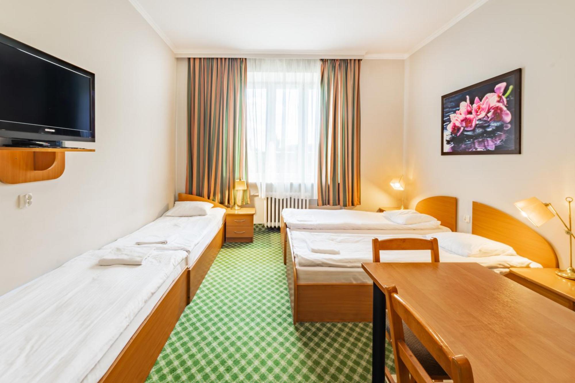 Noclegi Stadion Bed & Breakfast Warsaw Exterior photo